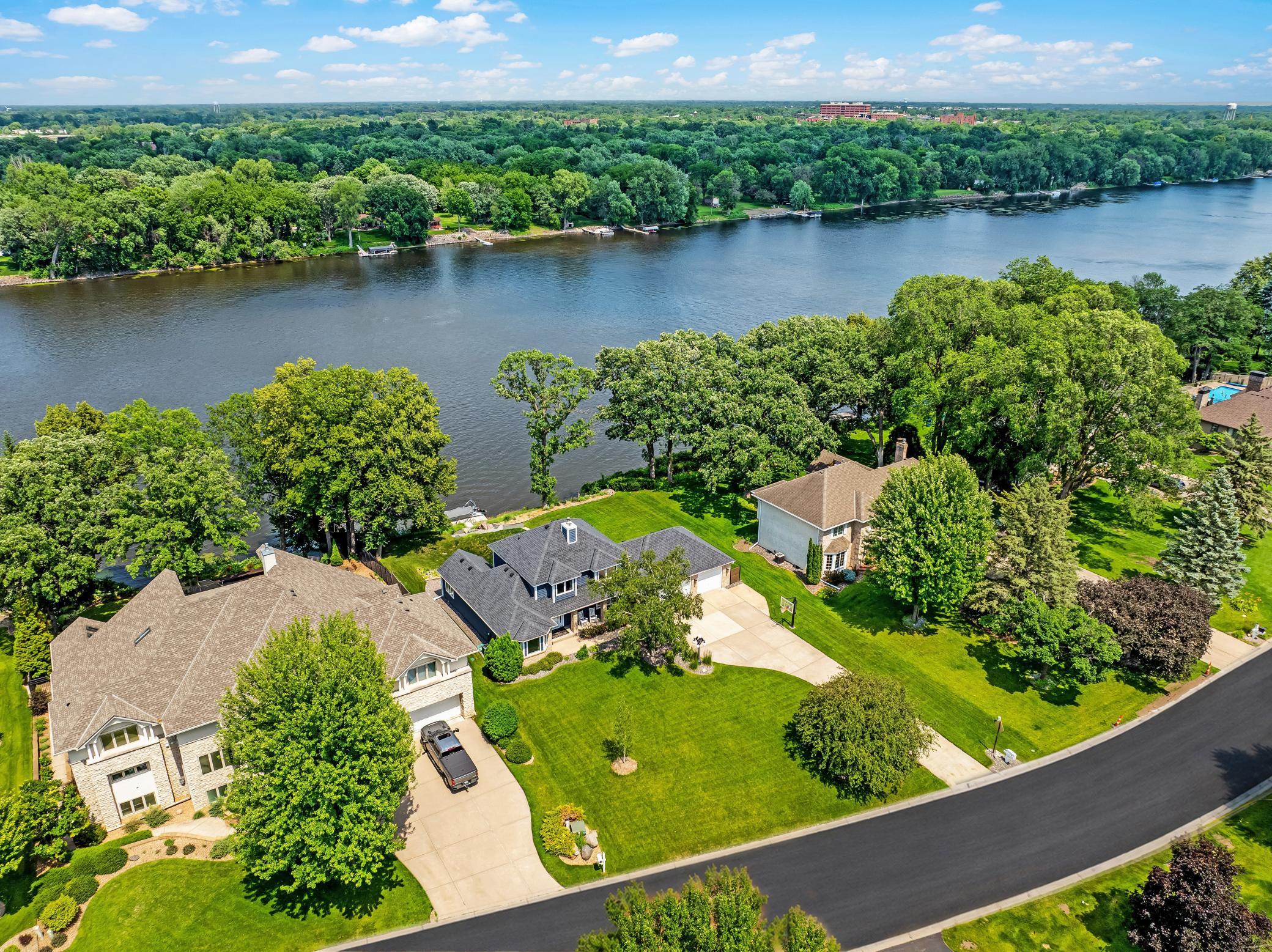 Bike or boat to Mississippi Crossings and enjoy dinner at Char Blu or boat up the Rum River and dock in downtown Anoka for an afternoon of free concerts at the Riverfront Memorial Park.