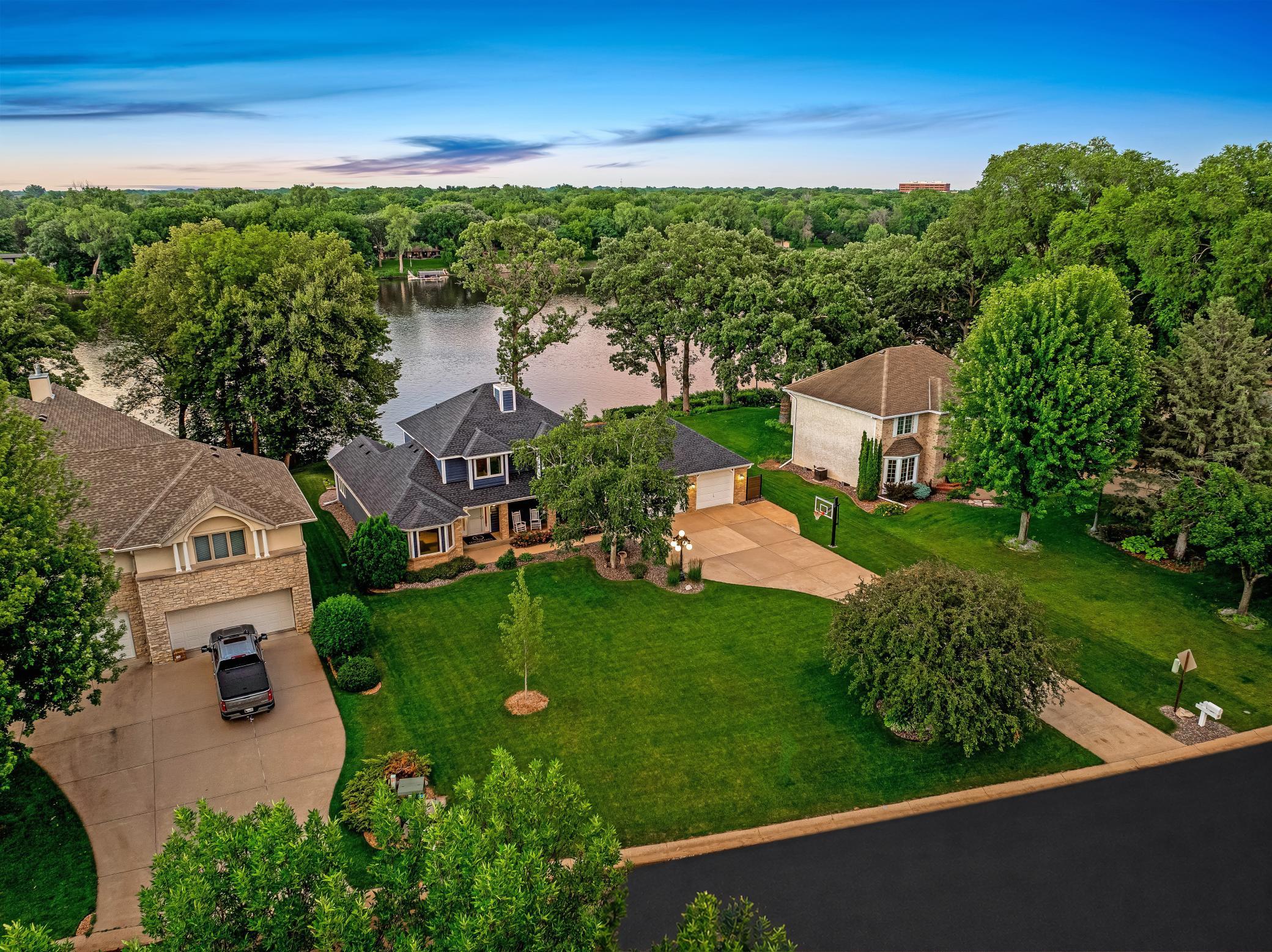 Get anywhere you want to go quickly with access to Highways 169 and 10 just minutes away.