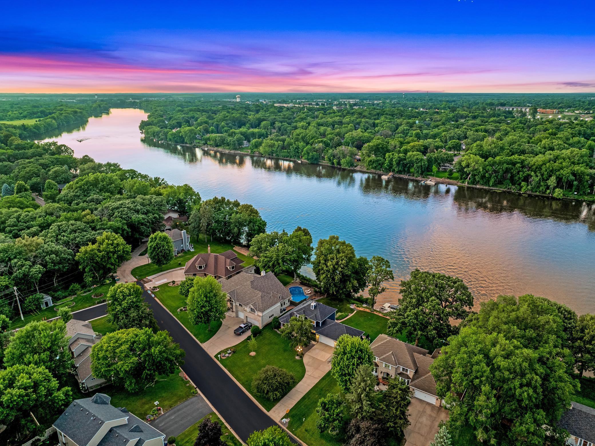 The Mississippi River is a recreational body of water that gives you access by boat to nature, fishing, water sports/activities, or social destinations like downtown Anoka or Mississippi Crossings.