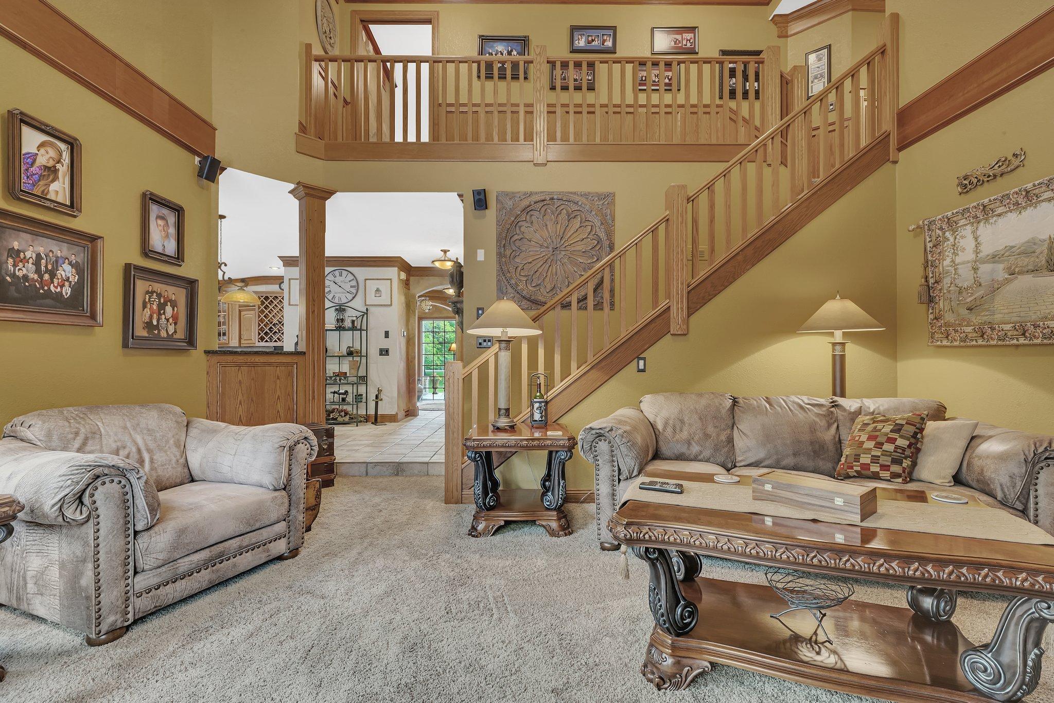 Open Loft to the upper level