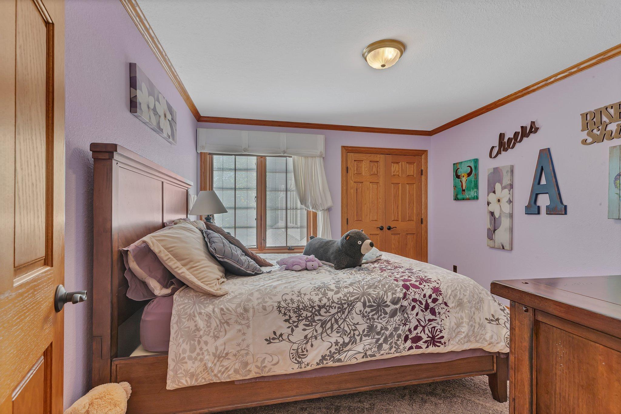 Bedroom 2 - Upper Level