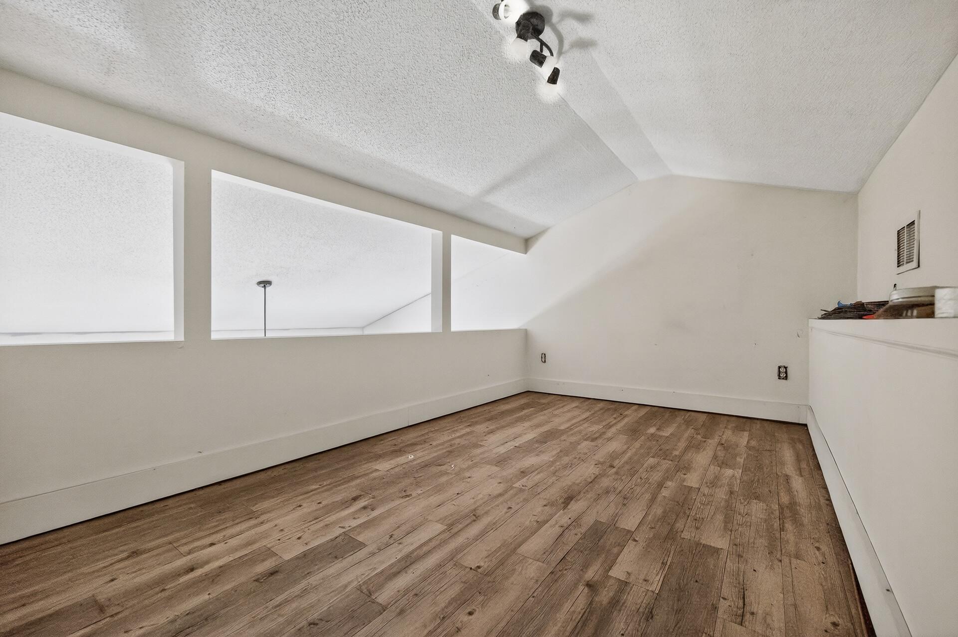 Lofted Area In Law Suite