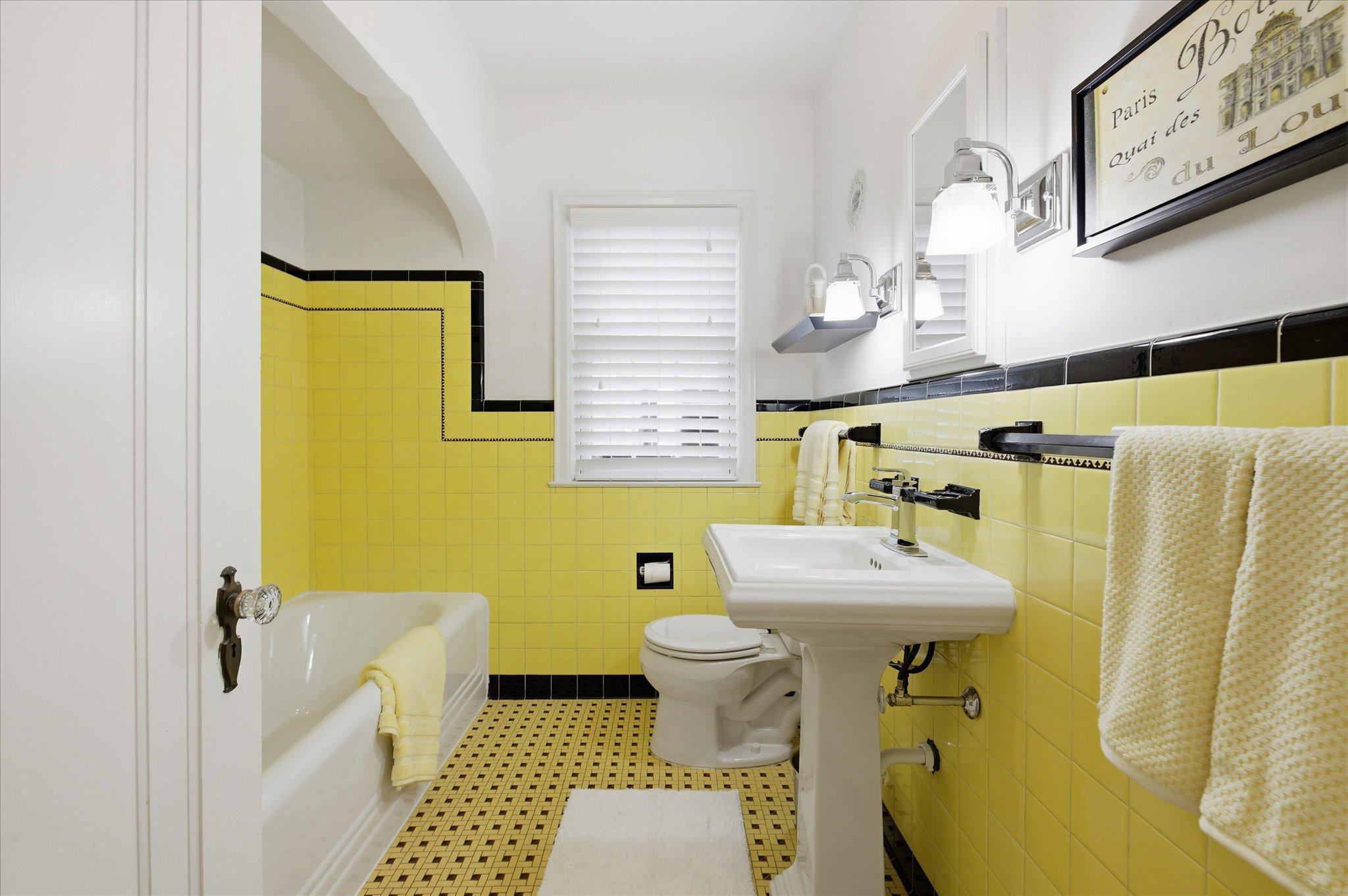 23-5216 Logan Ave S [2958851]- 023.jpg