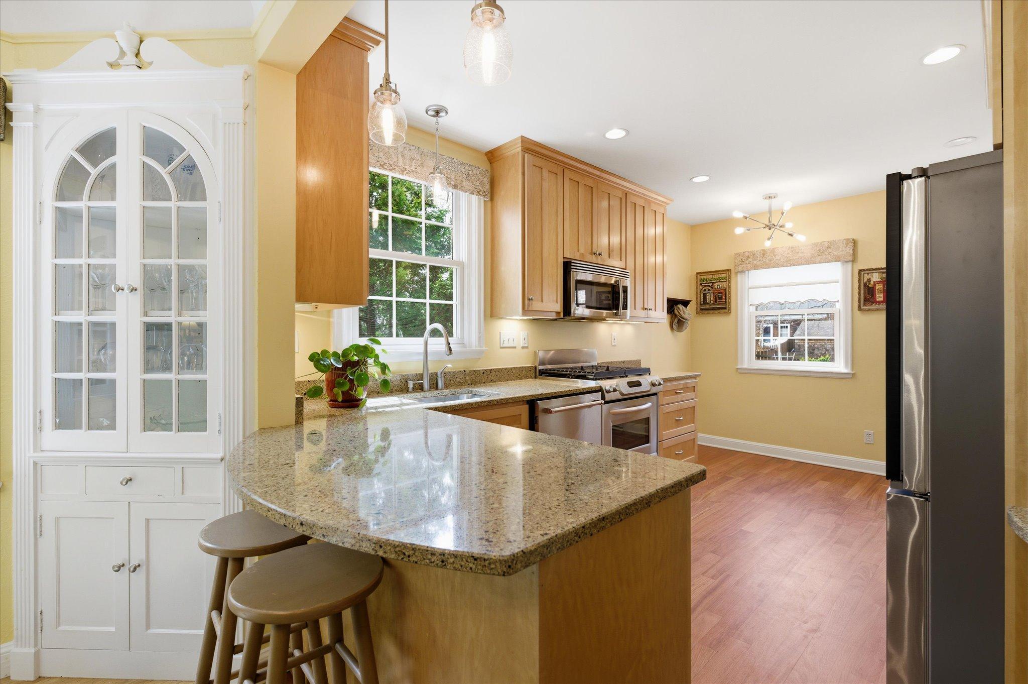 15-5216 Logan Ave S [2958851]- 015.jpg