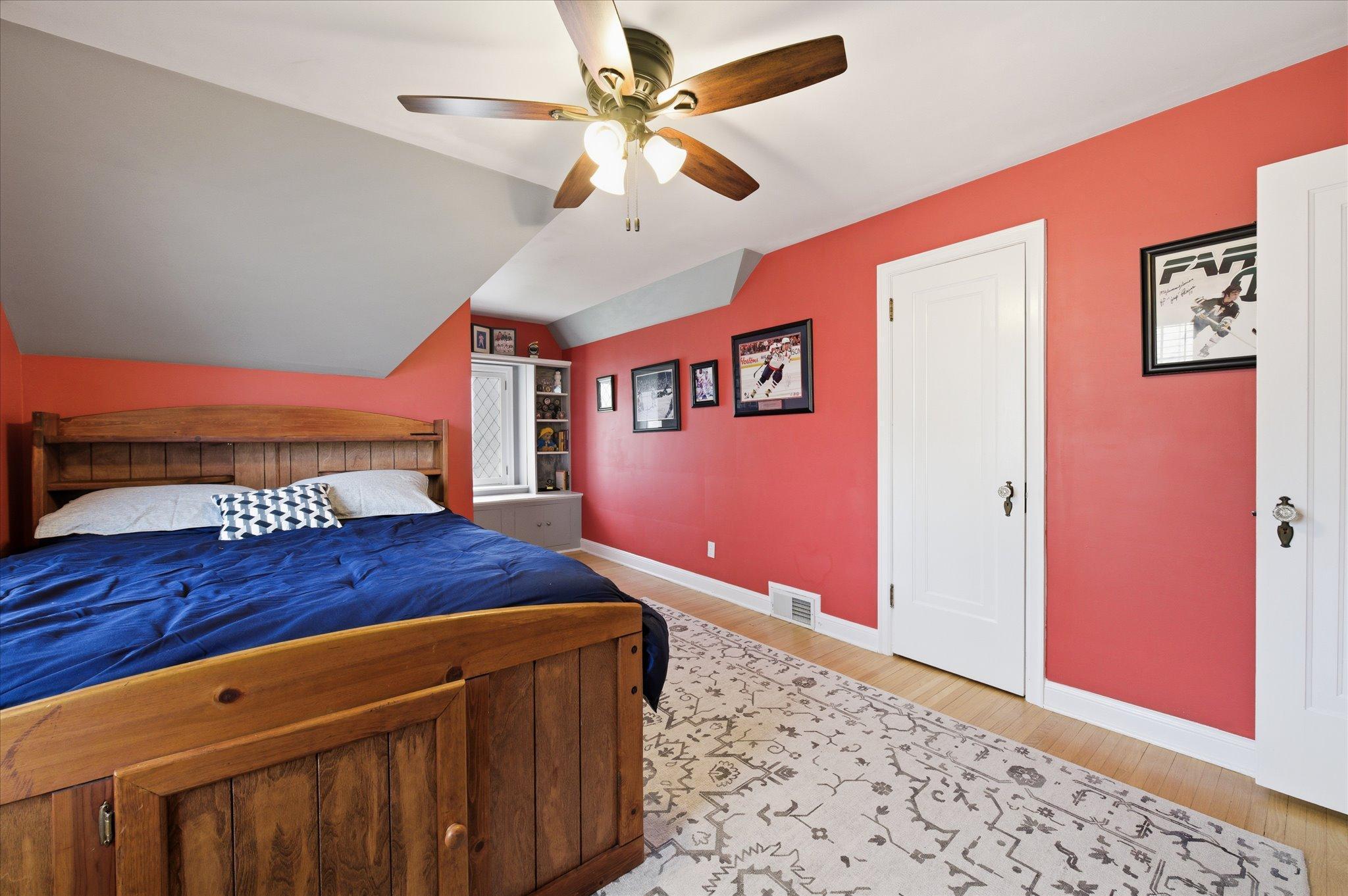 31-5216 Logan Ave S [2958851]- 031.jpg