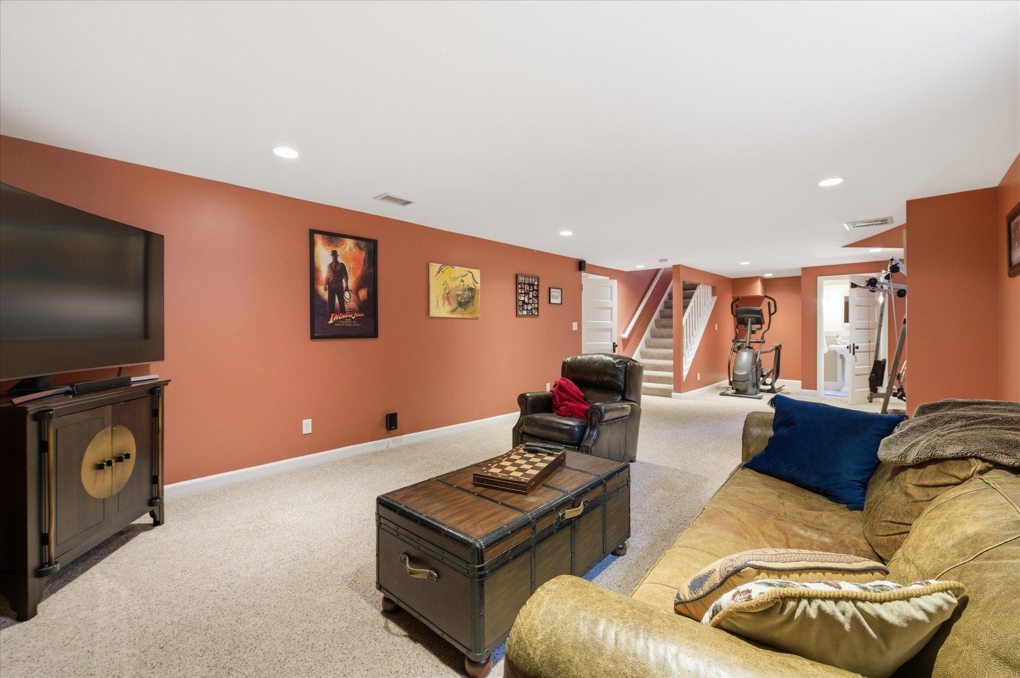 37-5216 Logan Ave S [2958851]- 037.jpg