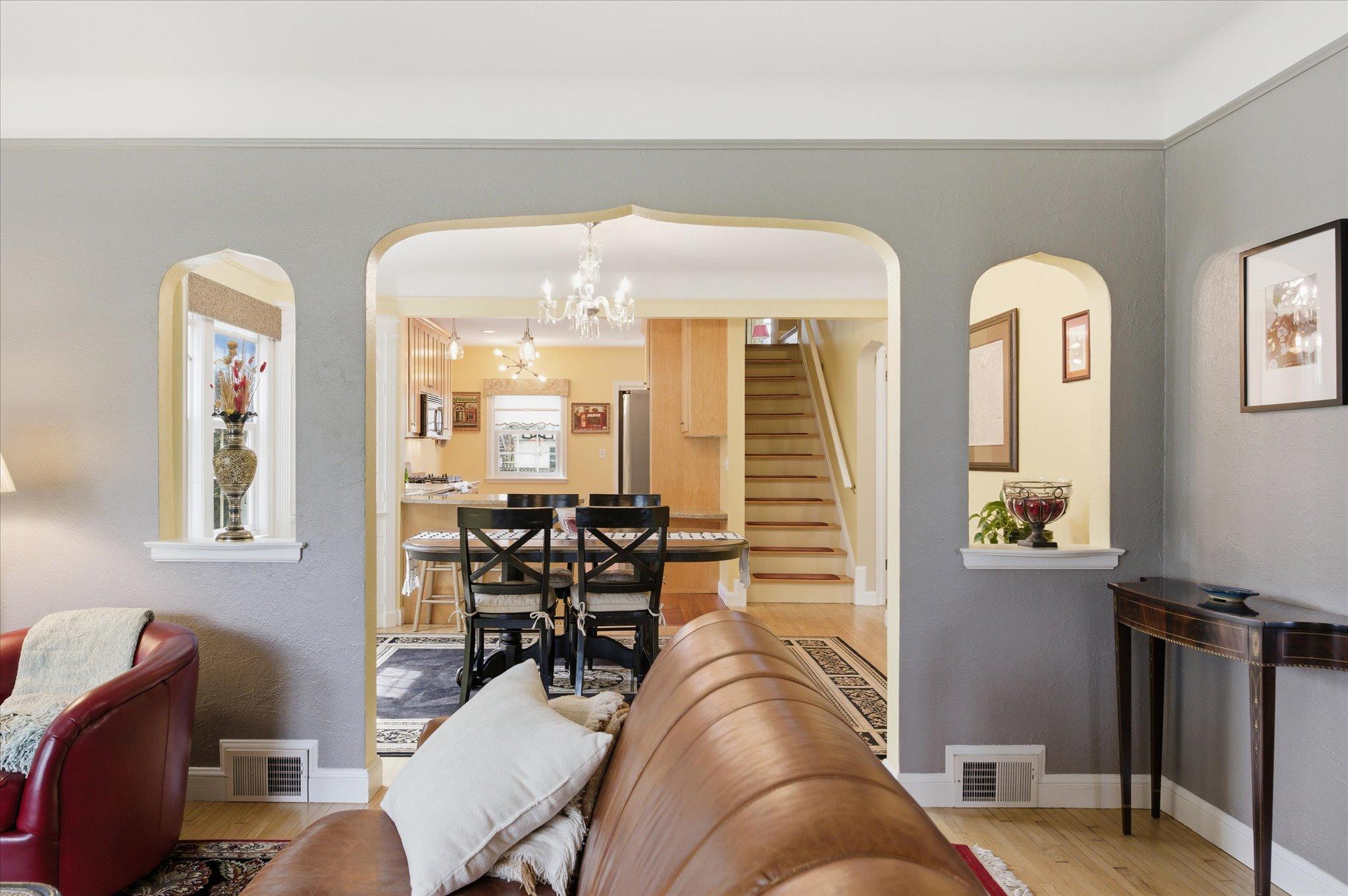 13-5216 Logan Ave S [2958851]- 013.jpg