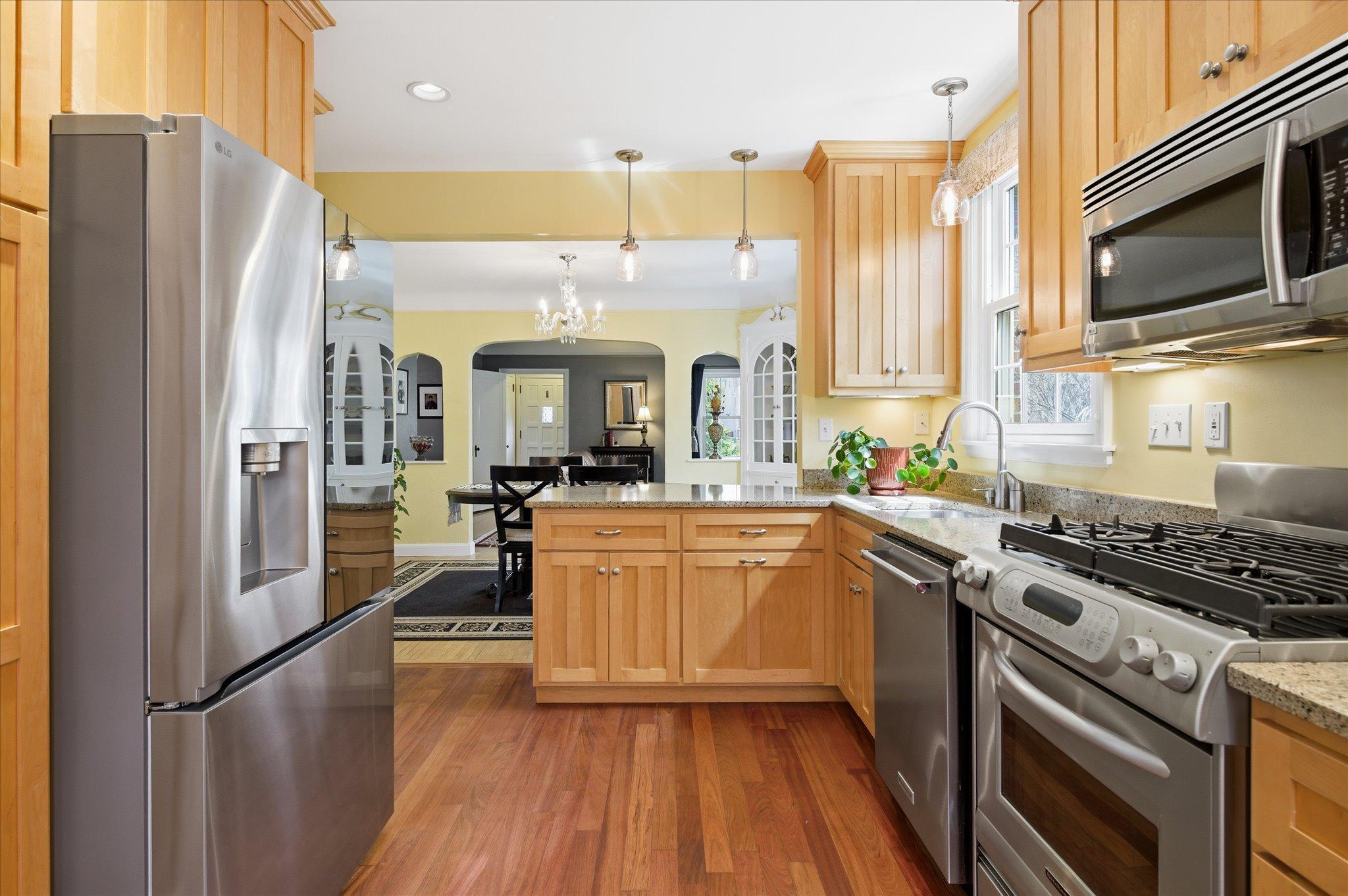 19-5216 Logan Ave S [2958851]- 019.jpg