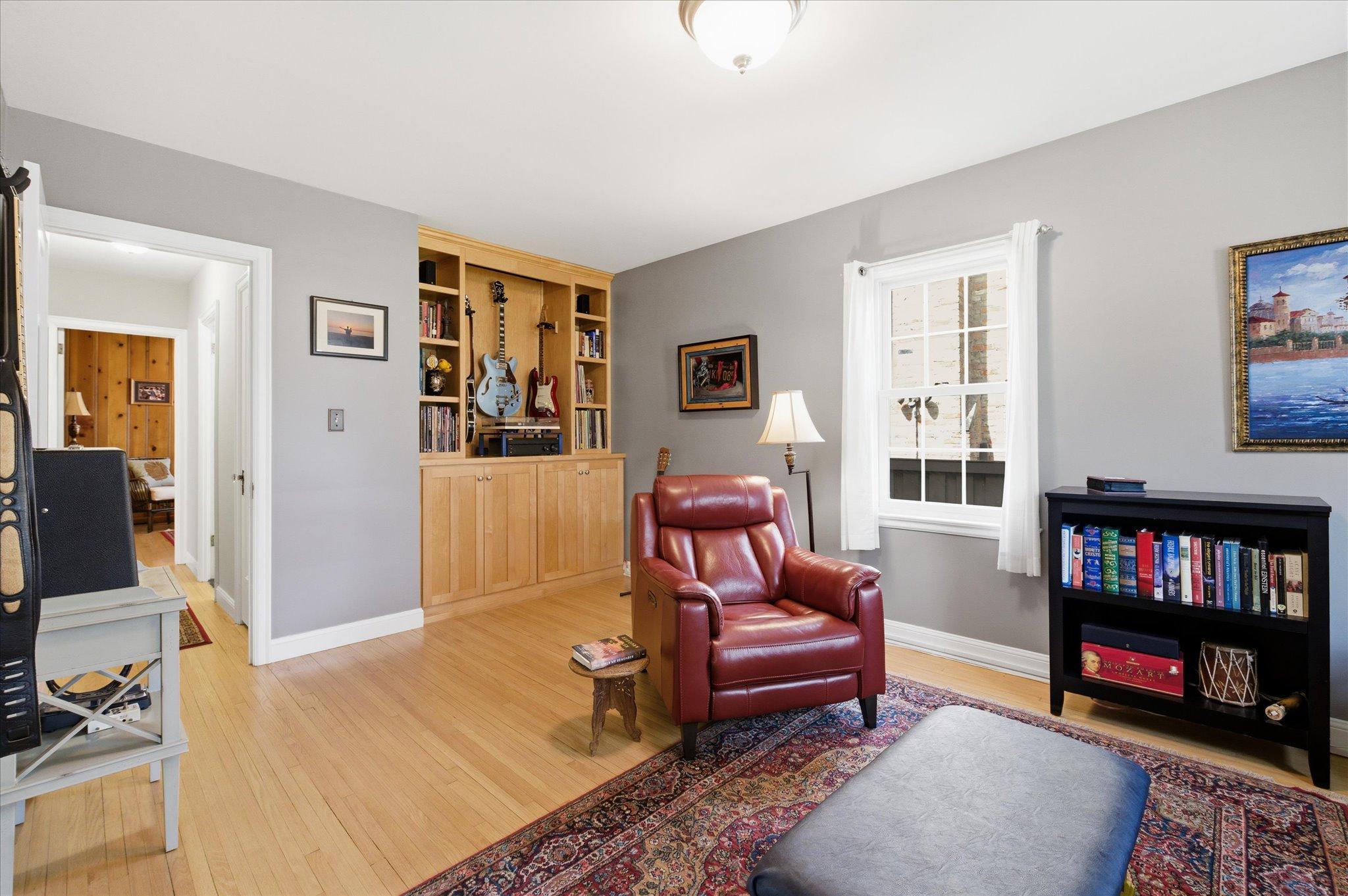 11-5216 Logan Ave S [2958851]- 011.jpg