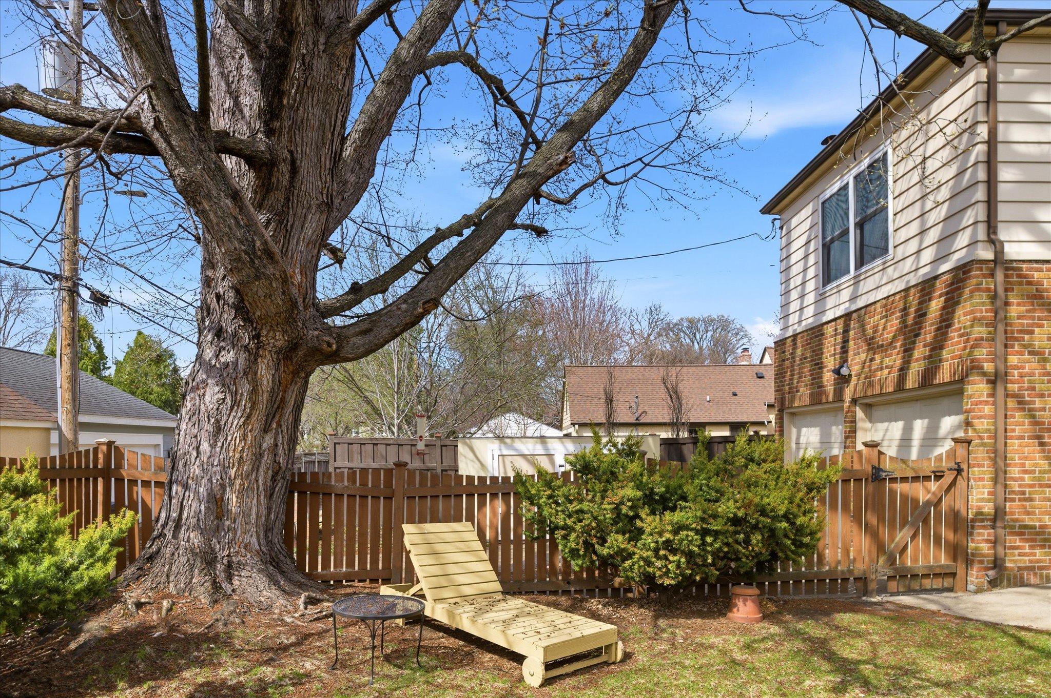 51-5216 Logan Ave S [2958851]- 051.jpg