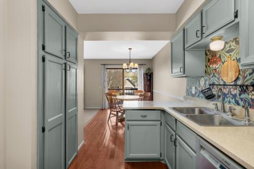9273 Dartford Road, Woodbury, MN 55125