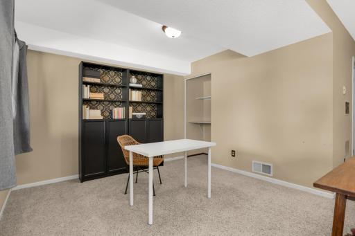 9273 Dartford Road, Woodbury, MN 55125