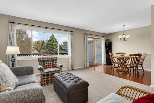 9273 Dartford Road, Woodbury, MN 55125