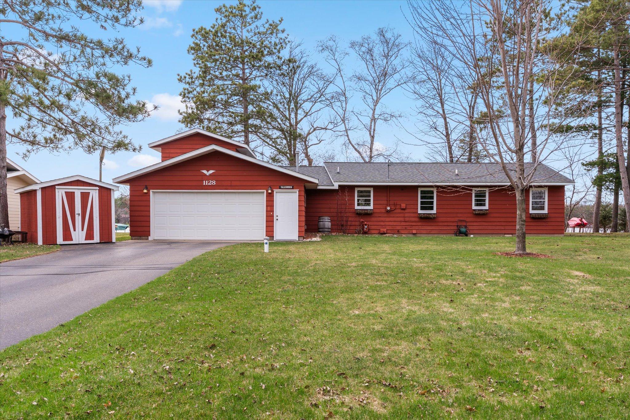 Asphalt driveway | Shed