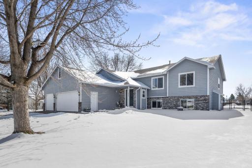 Photo for 600 Ironwood Avenue NE, New Prague, MN 56071 - listing #7039073 Welcome to this beautiful home on a large flat corner lot. Concrete driveway, 2021 roof and Anderson windows. This home has so much to offer.