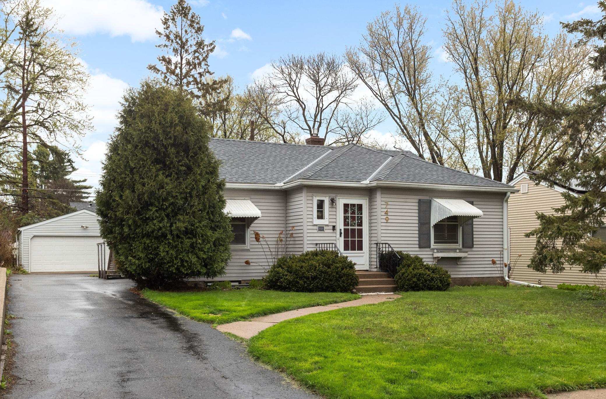 749 Parkview Avenue, Saint Paul.