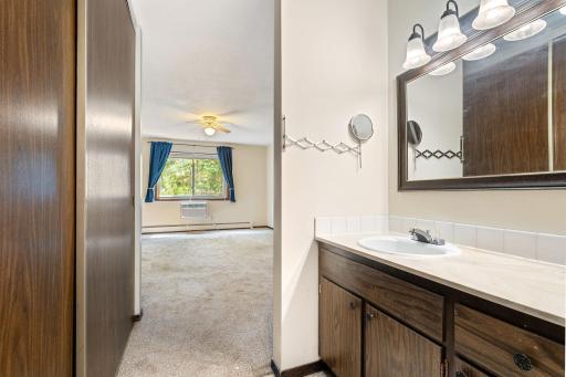 2011 E 122nd Street, D24, Burnsville, MN 55337