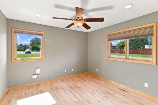 2nd Bedroom - Upstairs