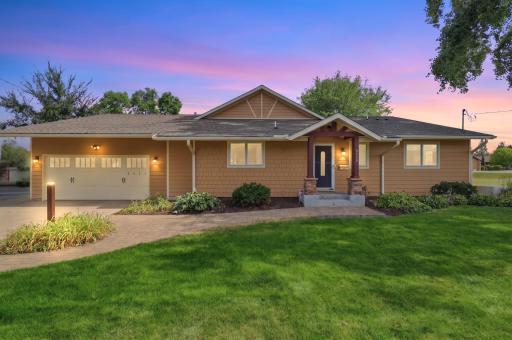 3635 Chelmsford Road NE, Saint Anthony, MN 55418