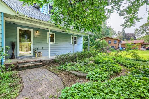 3010 Fairview Avenue N, Roseville, MN 55113