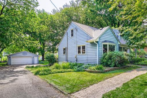 3010 Fairview Avenue N, Roseville, MN 55113