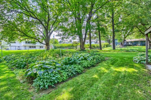 3010 Fairview Avenue N, Roseville, MN 55113