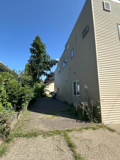 1237 5th Street E, Saint Paul, MN 55106