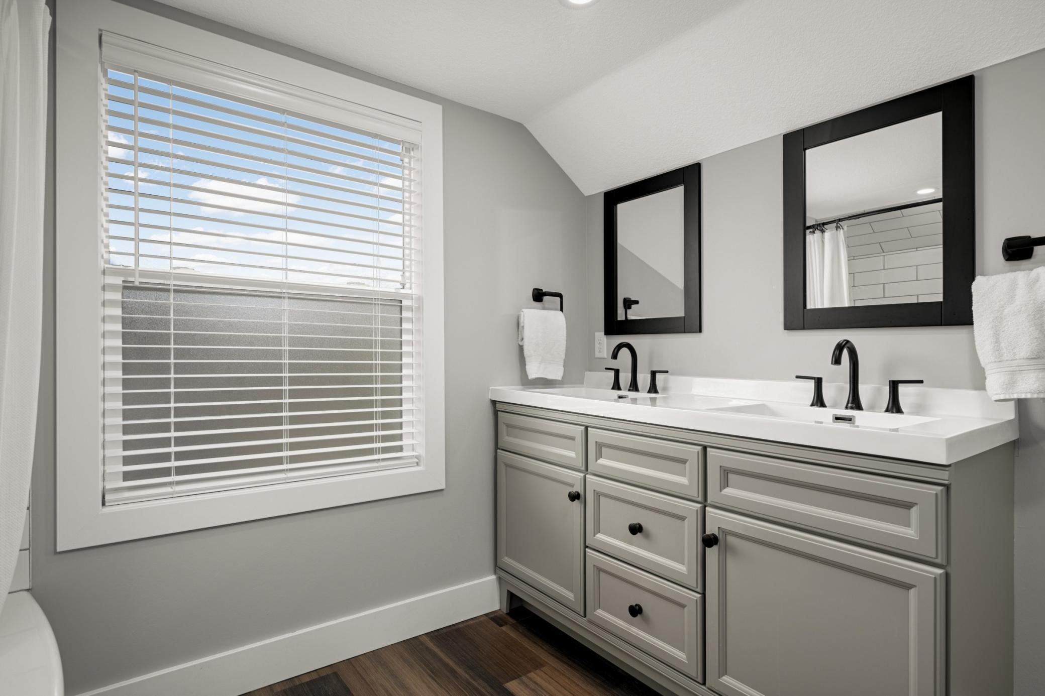 Double sink vanity