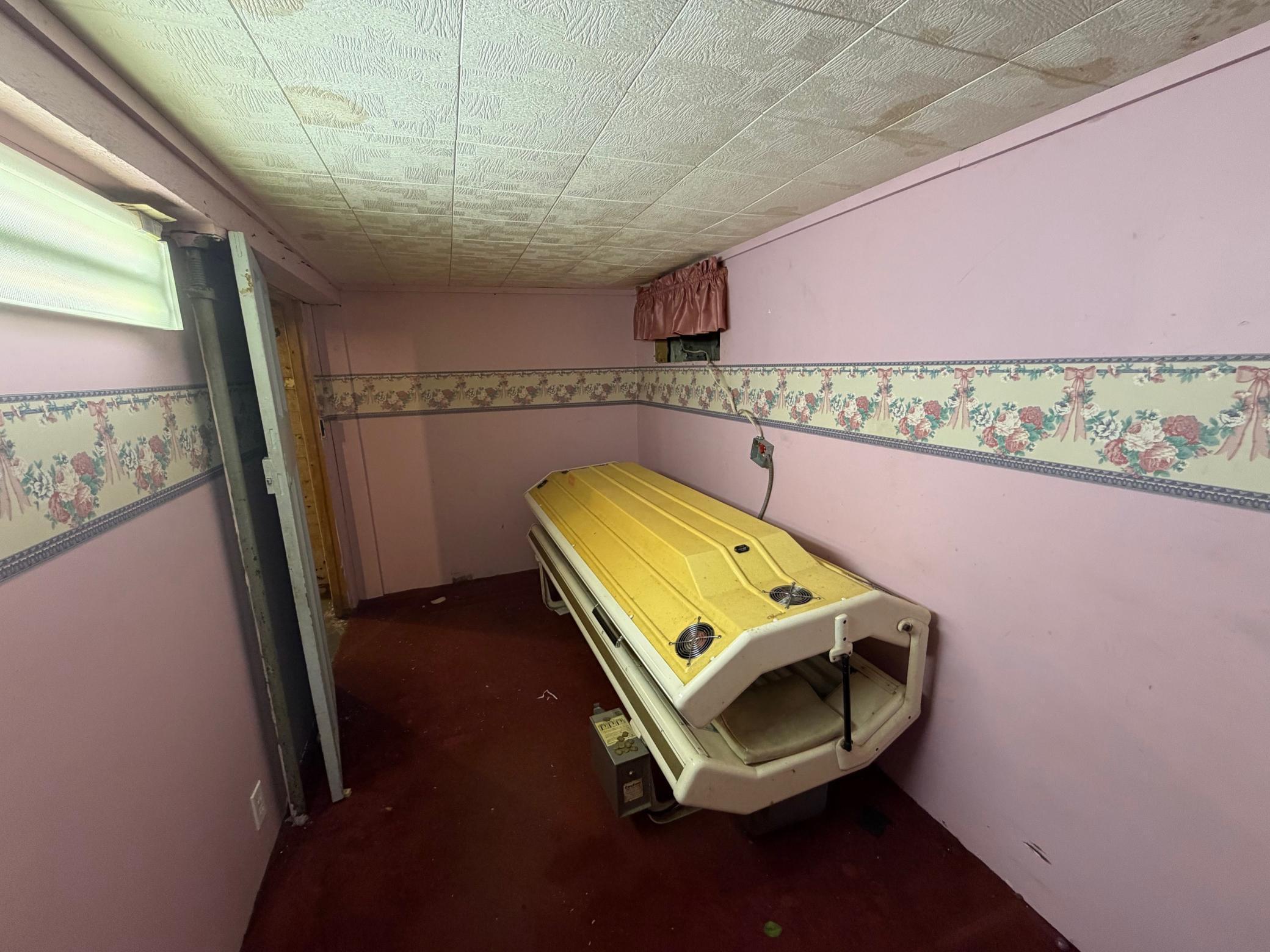 Basement flex room.jpg