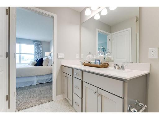 9850 Upper 89th Street S, Cottage Grove, MN 55016