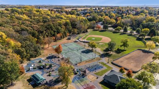 The awesome Woodridge Park is less than 1/2 mile away from Ravine Crossing!