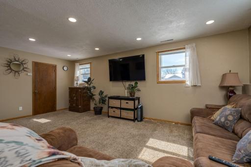 2712 E Main Street, Mankato, MN 56001