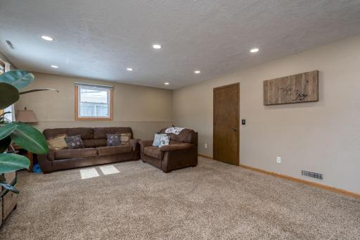 2712 E Main Street, Mankato, MN 56001