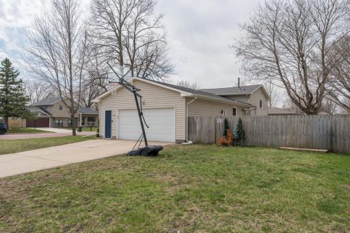 2712 E Main Street, Mankato, MN 56001
