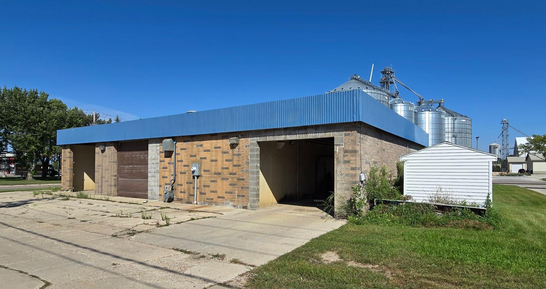 Also includes 2 parcels- along with grass strip with convenient storage shed