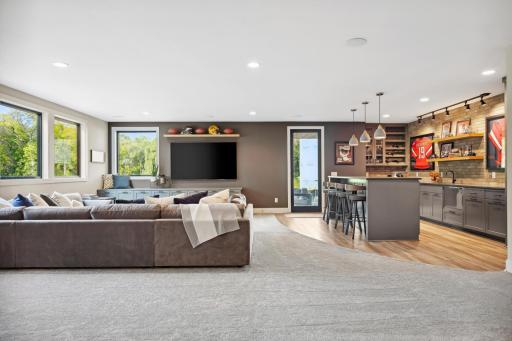18780 Minnetonka Boulevard, Wayzata, MN 55391