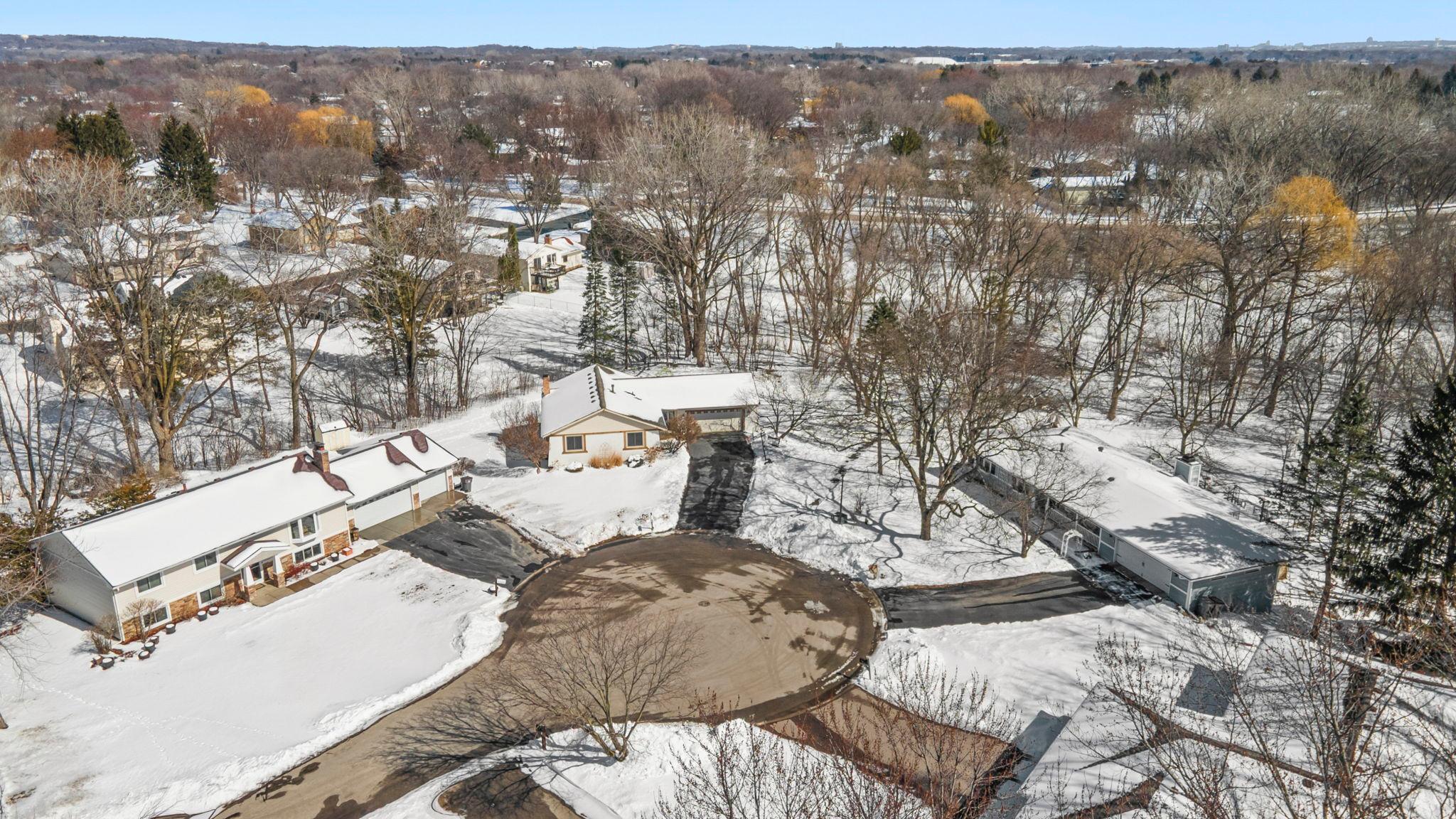 Fantastic cul-de-sac location