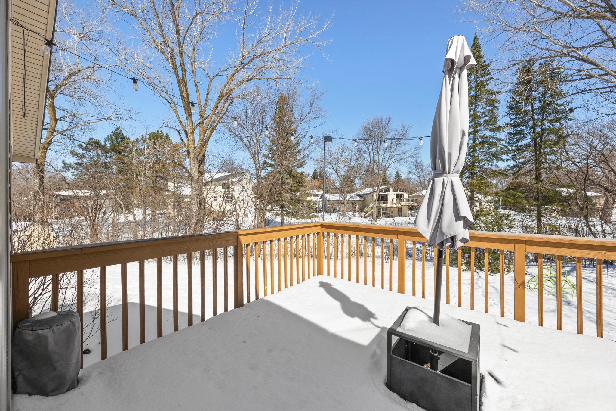 Deck is off of the dining area