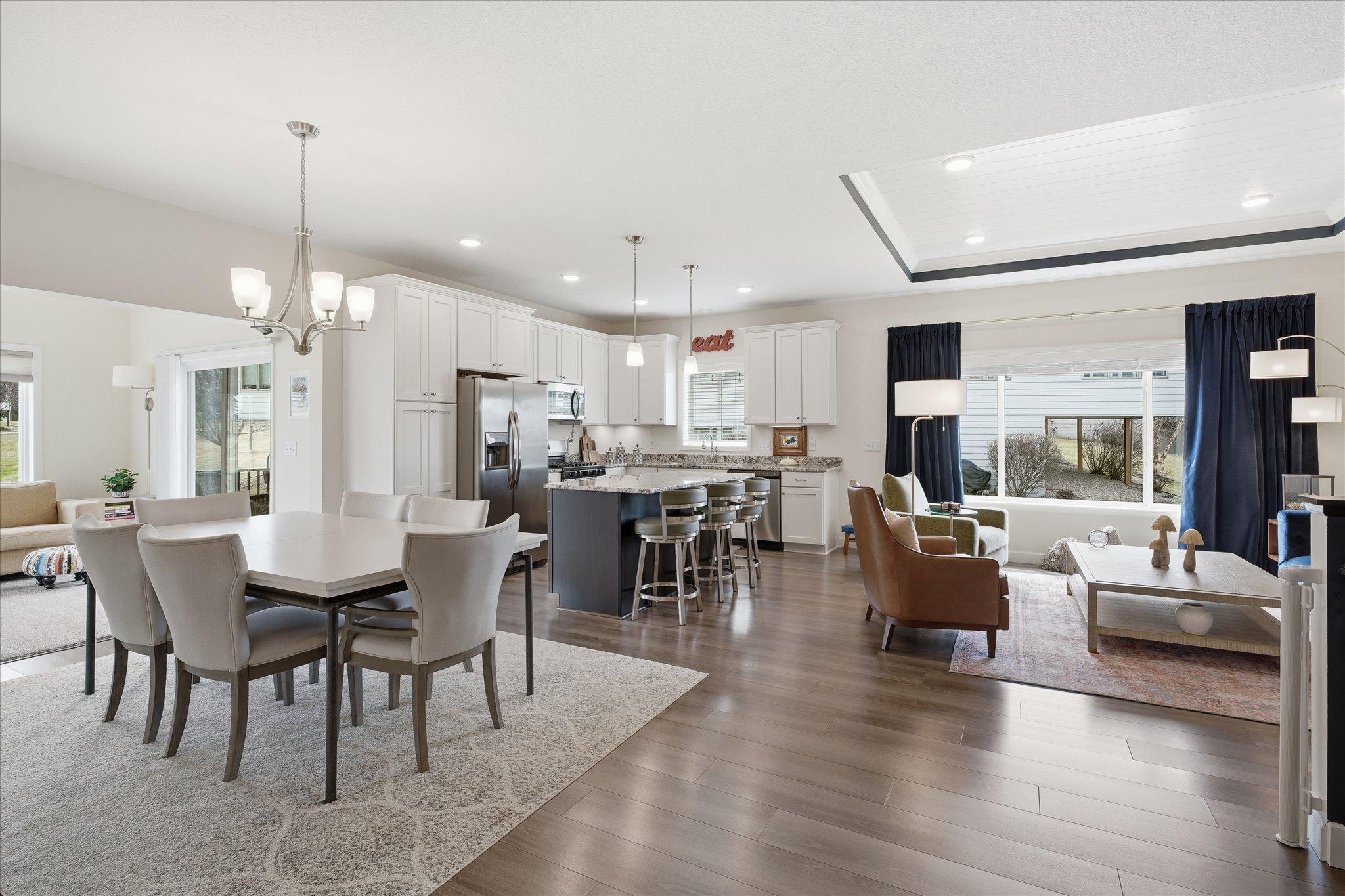 Fantastic open plan that is bright and Architecturally stunning!