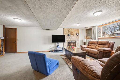 536 Riviera Drive, Saint Paul, MN 55112