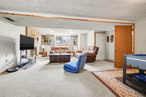 536 Riviera Drive, Saint Paul, MN 55112