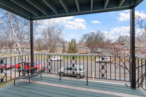 2730 Dale Street N, D214, Roseville, MN 55113