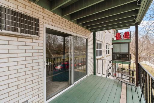 2730 Dale Street N, D214, Roseville, MN 55113