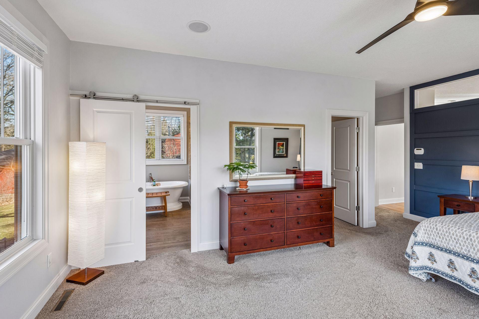 Built in speakers in the primary bedroom