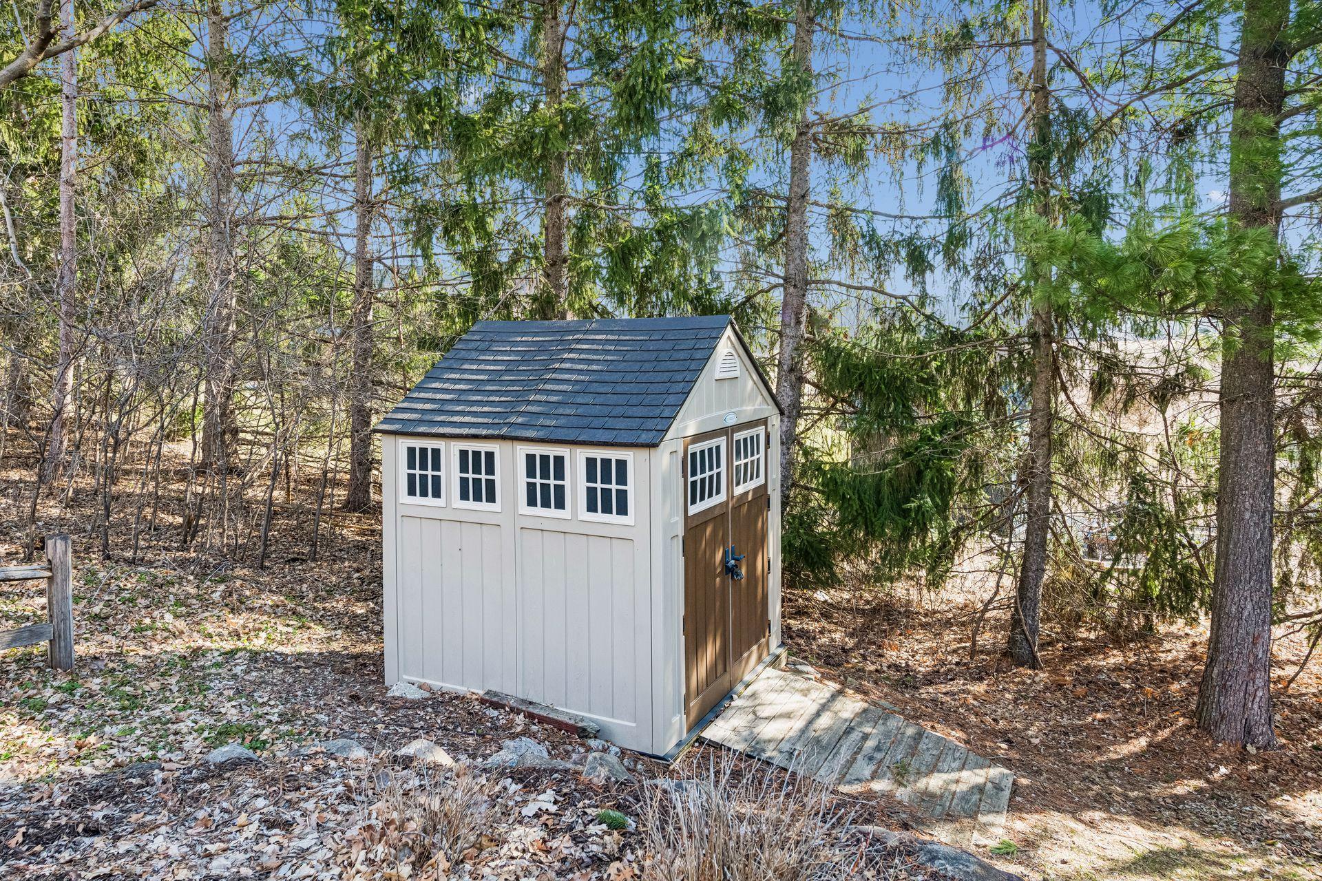 450 Willow Drive S. - Backyard storage shed