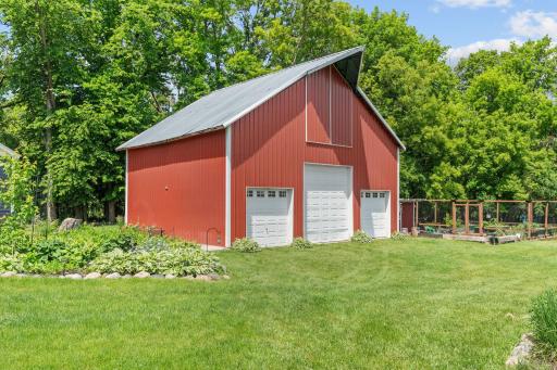 16-web-or-mls-2590 Watertown Rd-6 (2).jpg