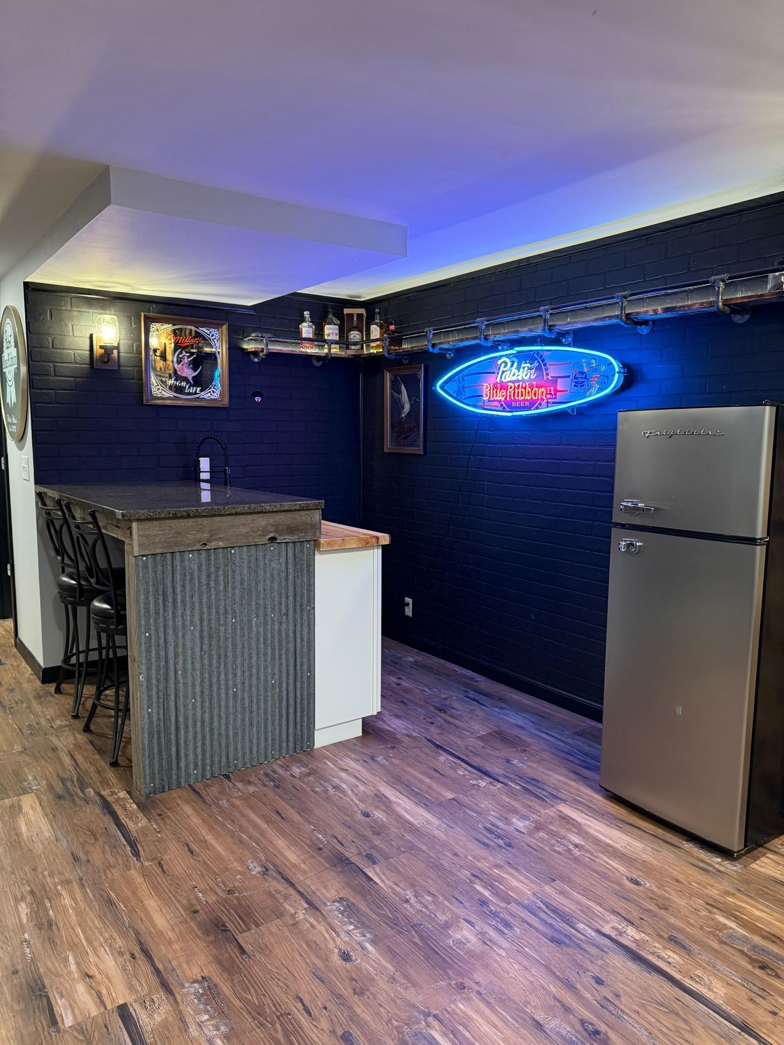 221 E 94th St - 2.jpg