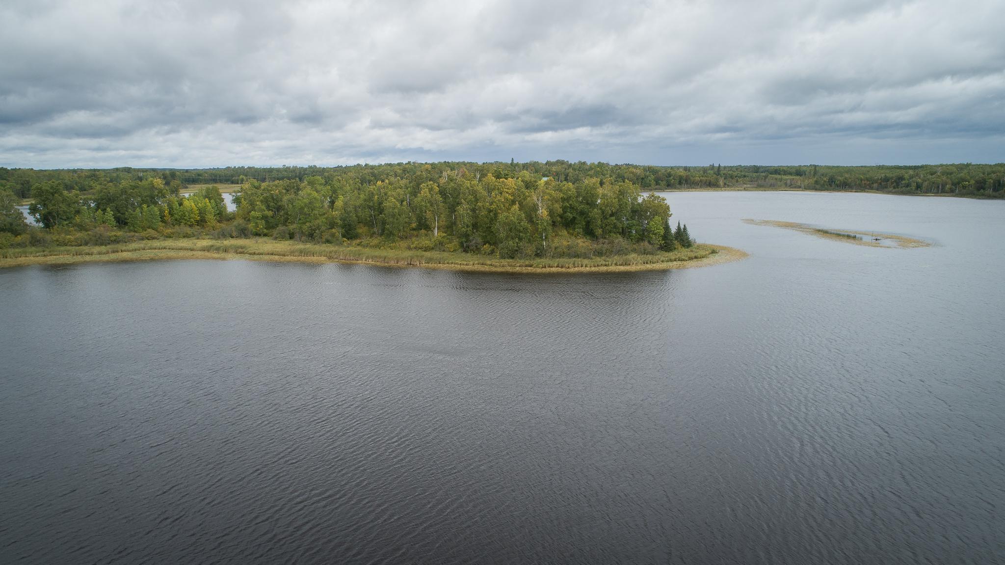 Canoe around the Lake, Have Lunch on the Island