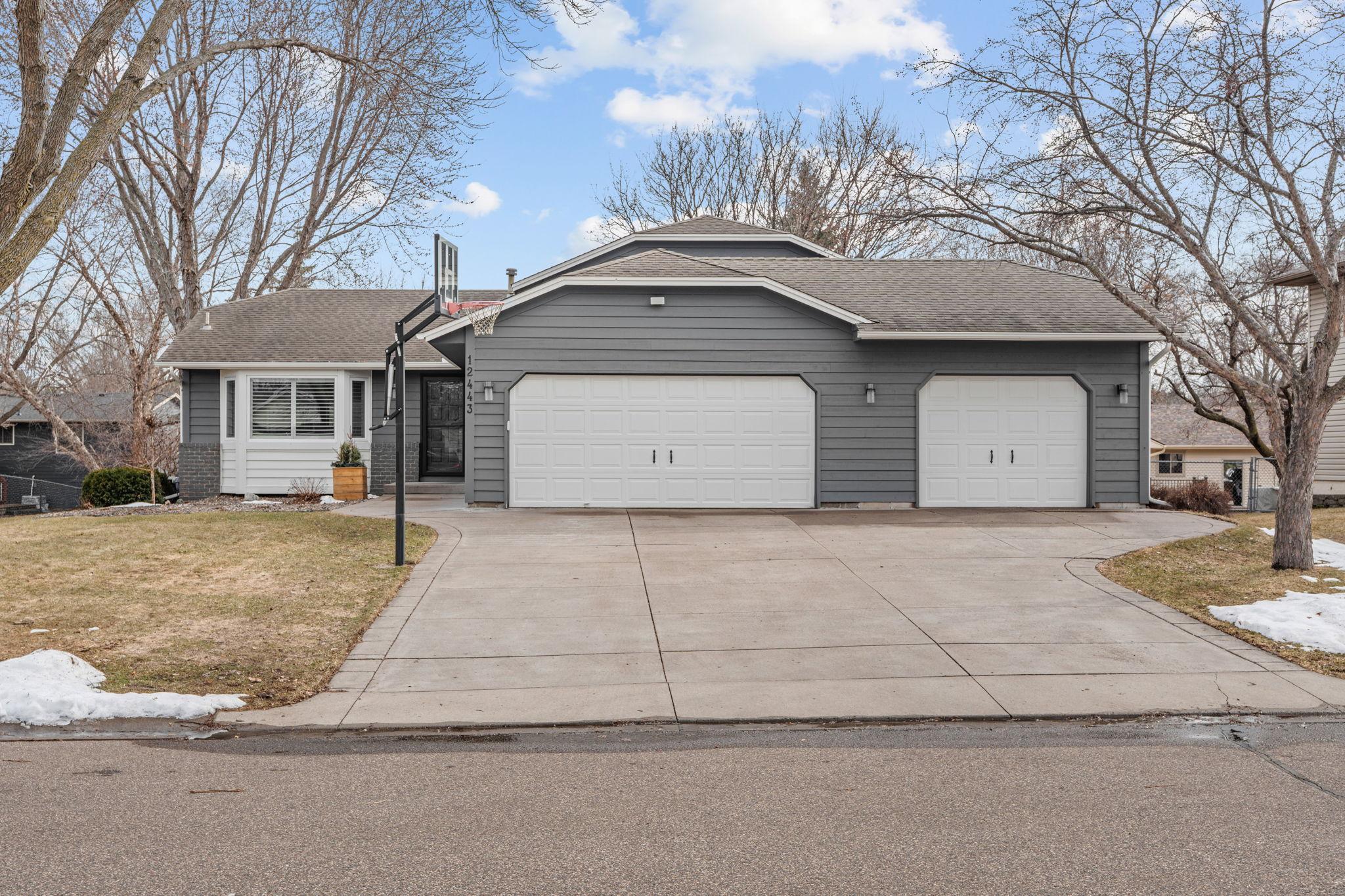 1-web-or-mls-12443 90th Ave N-1.jpg