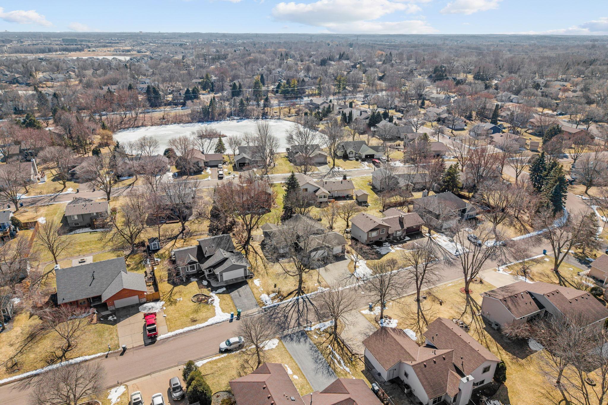 13-web-or-mls-12443 90th Ave N-13.jpg